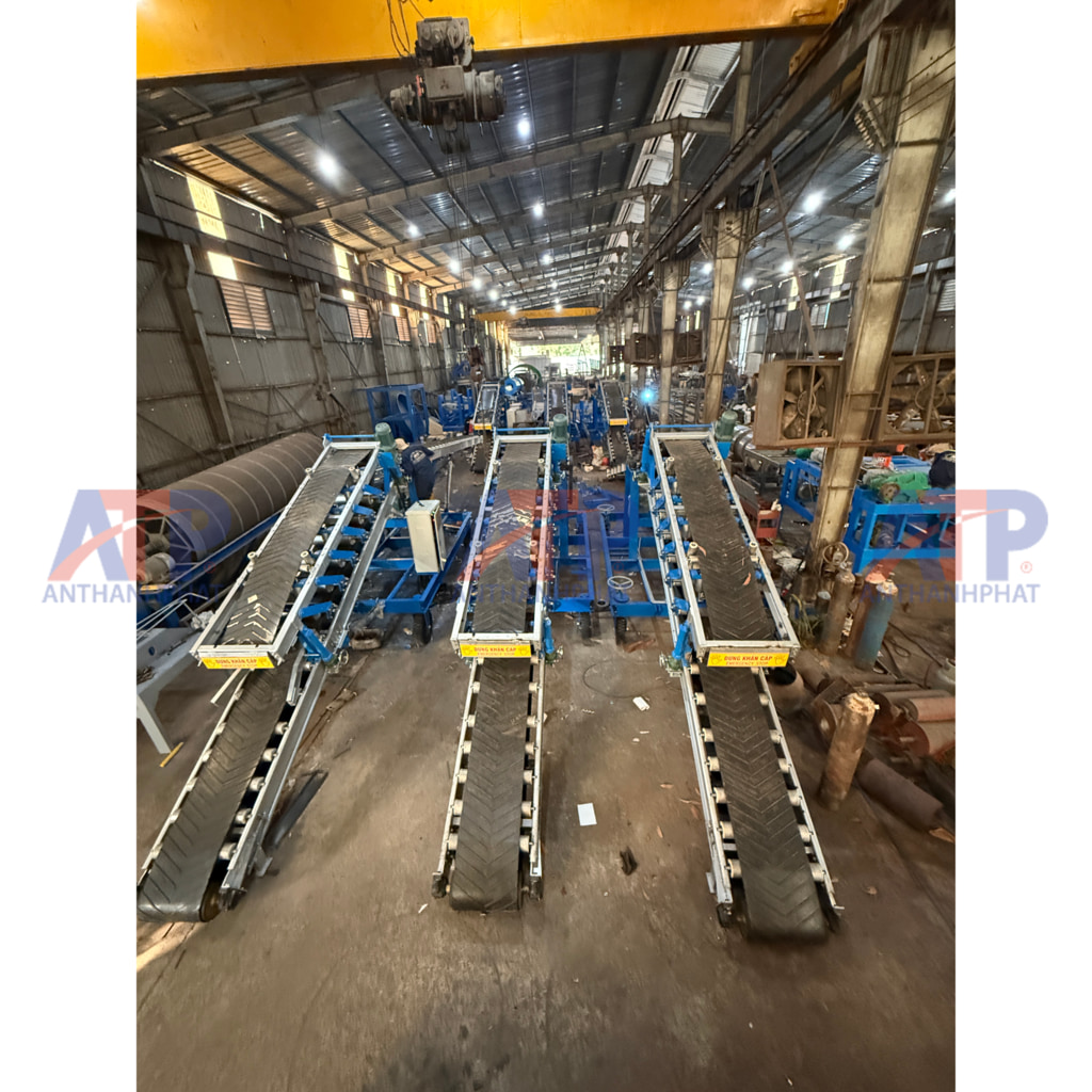 Băng tải làm tơi lên xe 