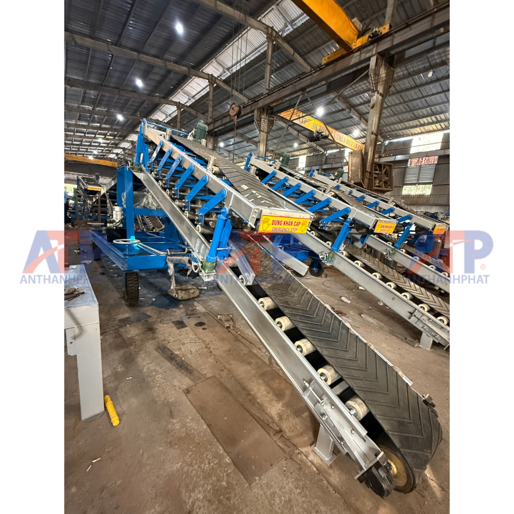 Băng tải làm tơi lên xe 