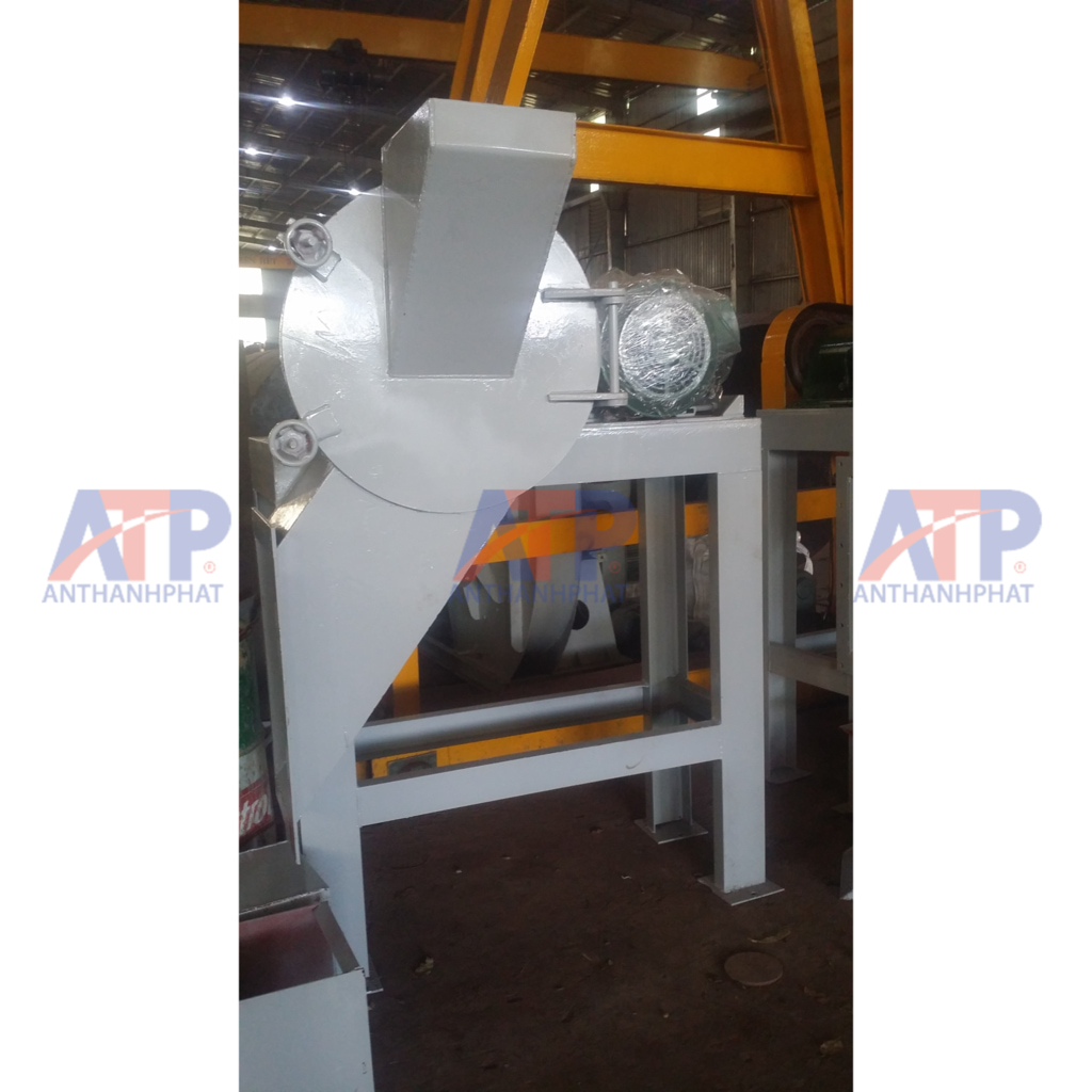 may-nghien-bua-phan-bon