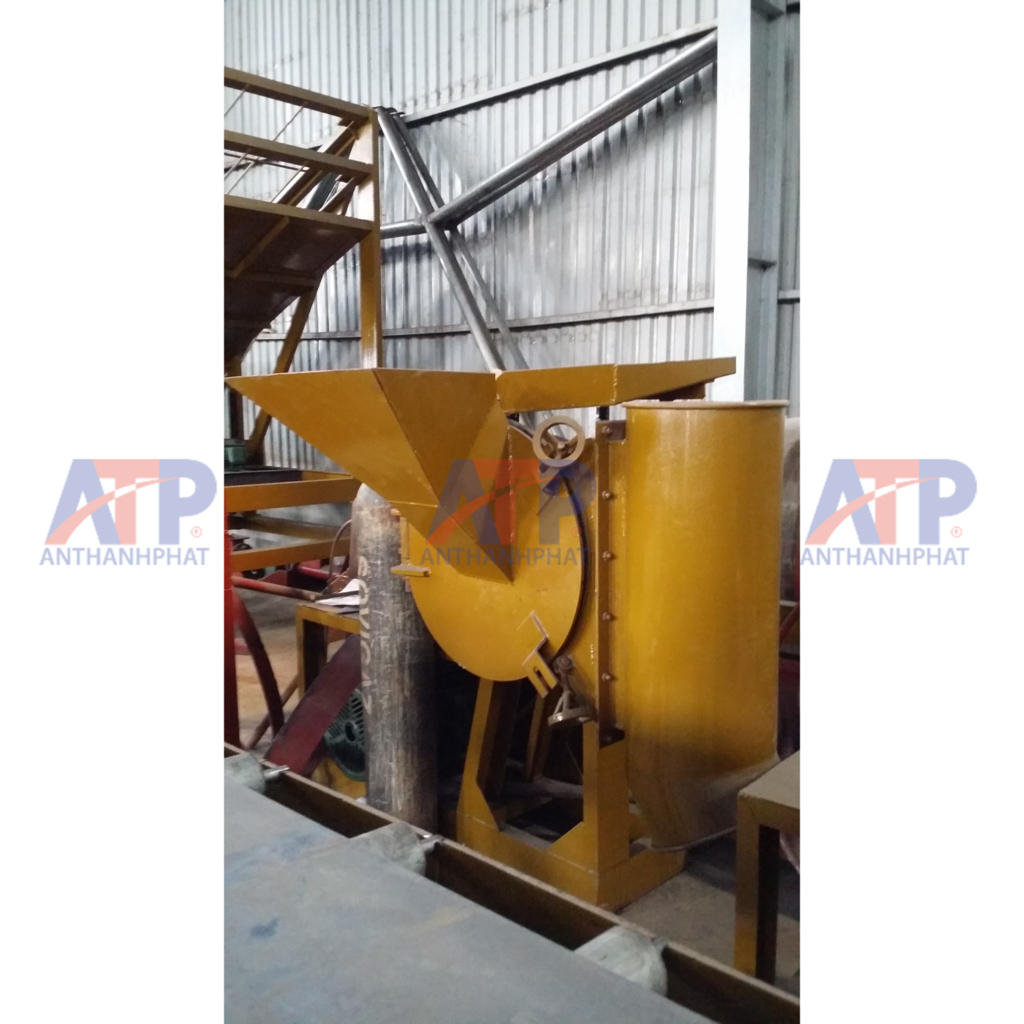 may-nghien-bua-phan-bon