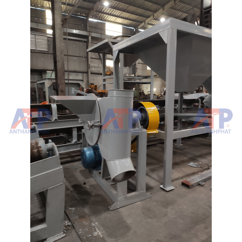 may-nghien-bua-phan-bon