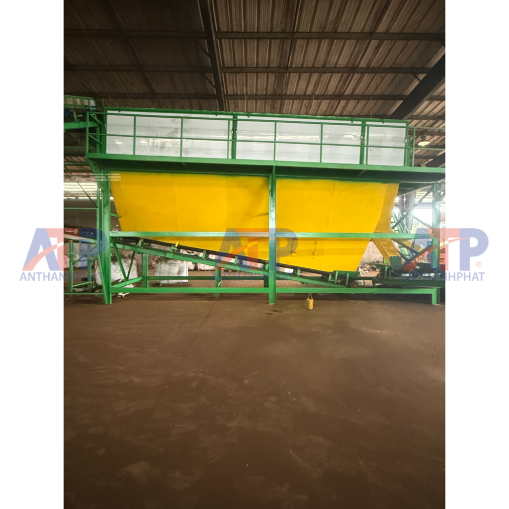 may-san-long-phan-bon