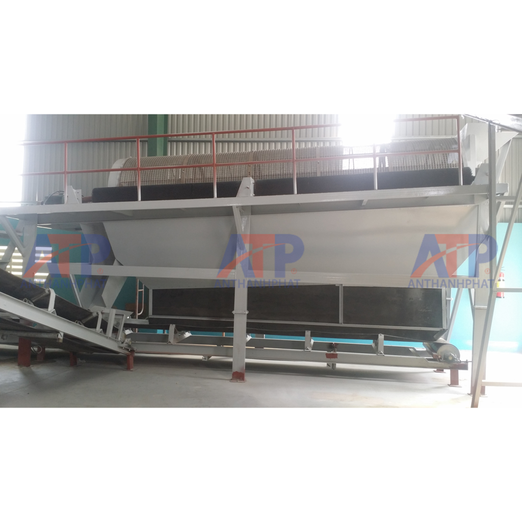 may-san-long-phan-bon