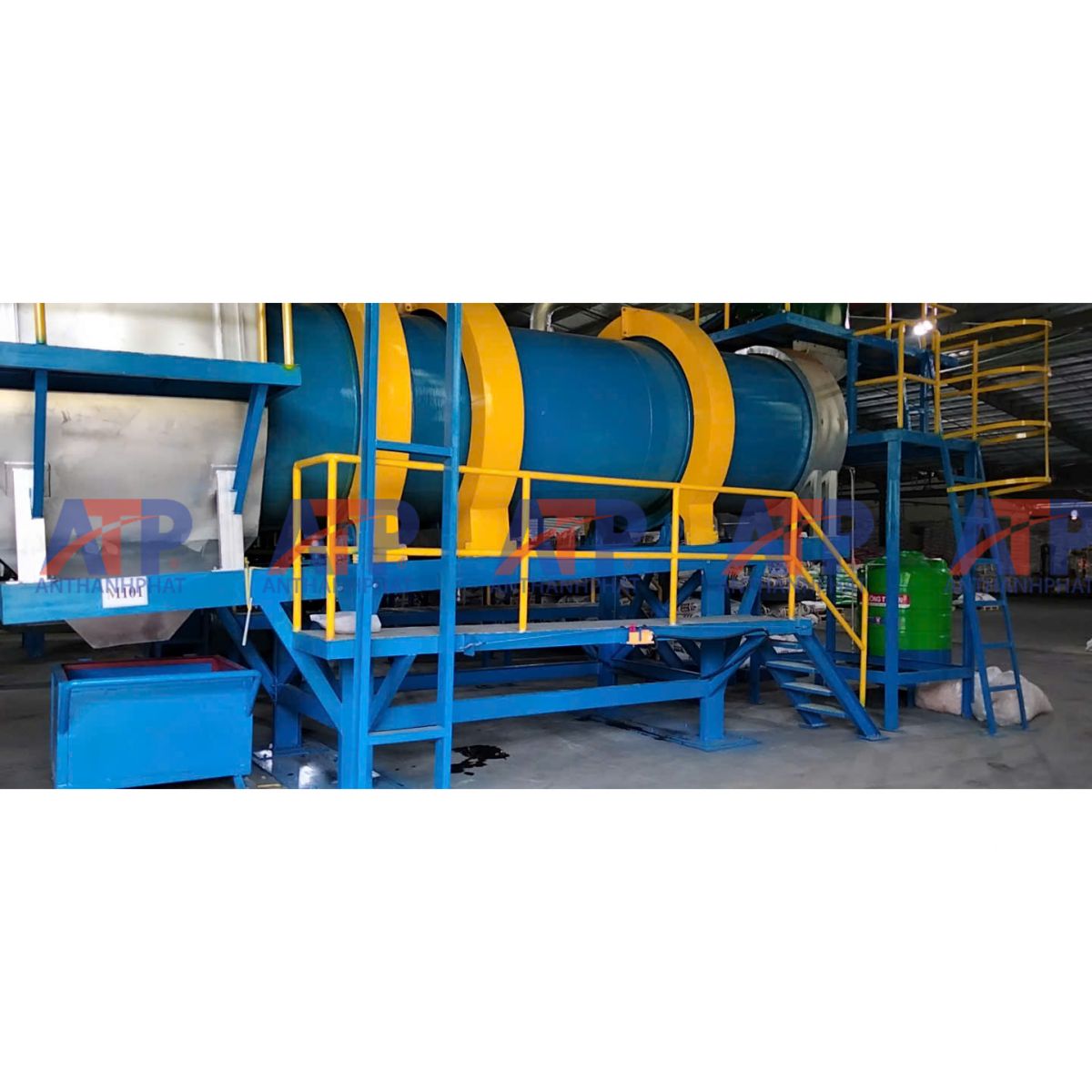 may-tron-phan-bon-lien-tuc