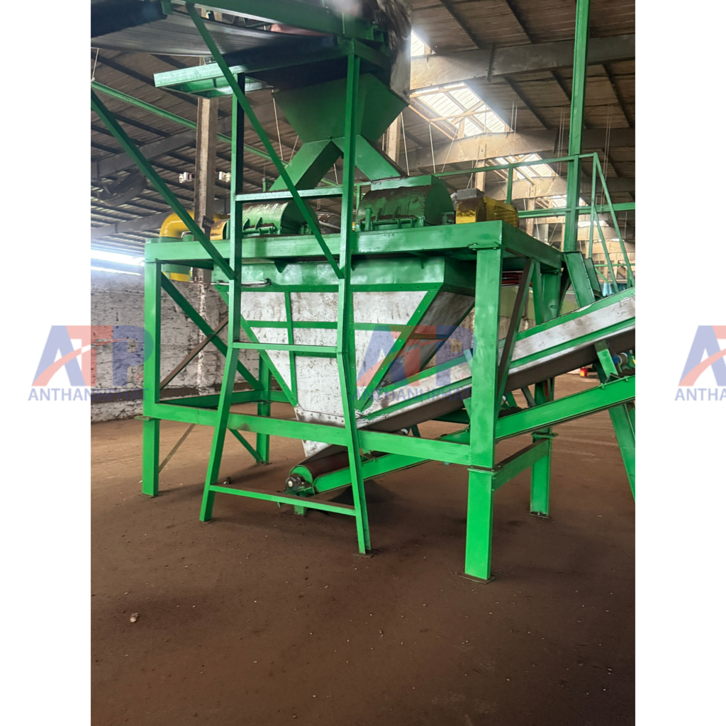 Cụm máy nghiền trong dây chuyền sản xuất phân bón hữu cơ vi sinh dạng viên