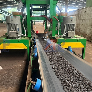 che-tao-bang-tai-gom-lieu-cum-ep-vien-phan-bon-huu-co-vi-sinh